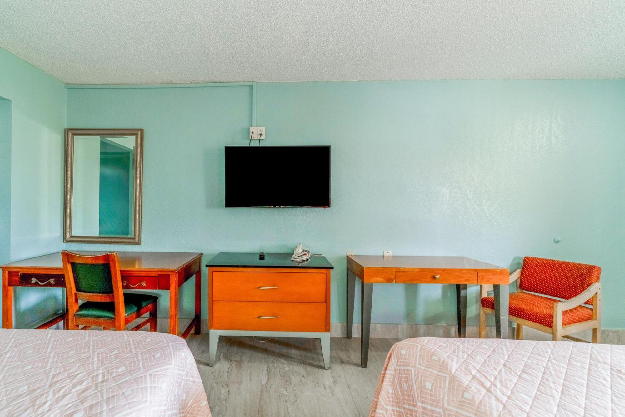 Lone Star Inn & Suites By Oyo Harlingen Tx Exterior photo